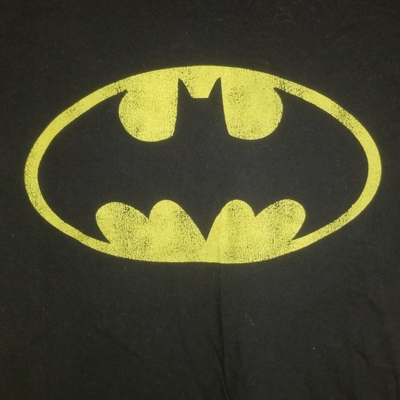 🦇 Batman Graphic T 🦇 - Picture 2 of 3